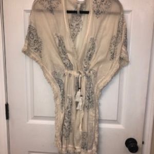 Elan cream and blue cover up/kimono Large